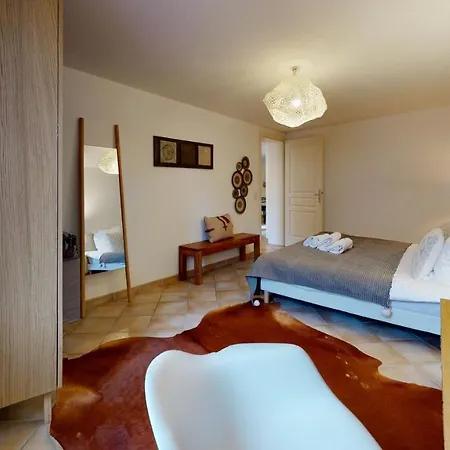 Sous Les Tilleuls Parking Hypercentre 4-6 Personnes Apartamento *